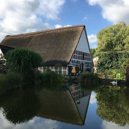 Taubenhof - Gut Cadenberge Hotel Exterior foto