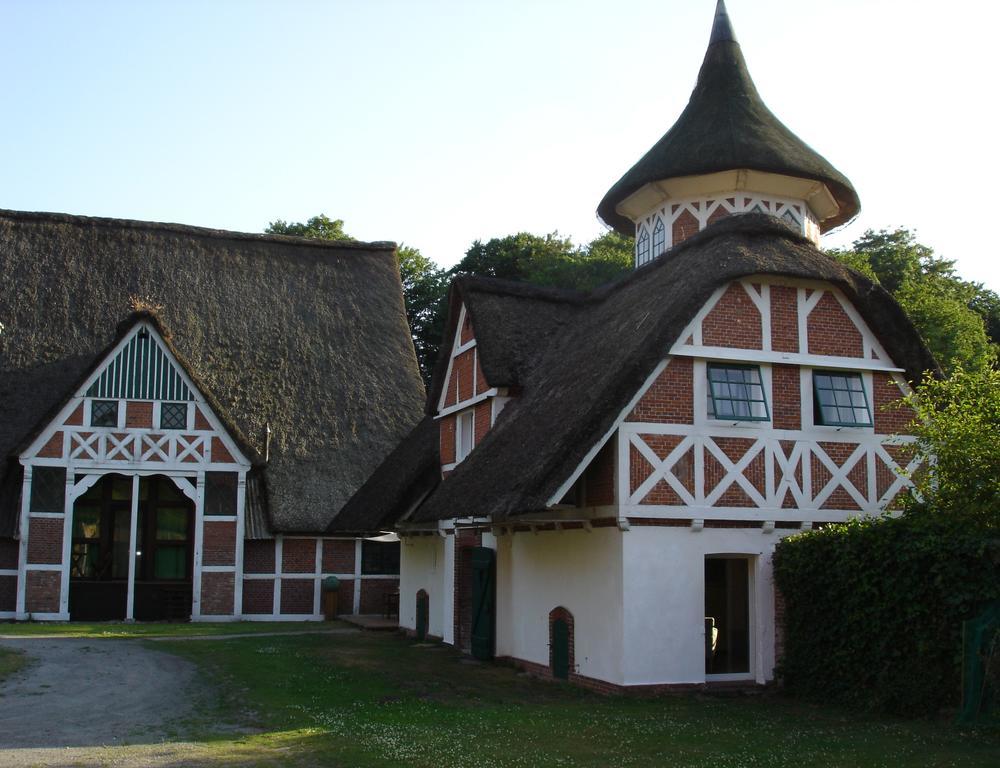 Taubenhof - Gut Cadenberge Hotel Exterior foto