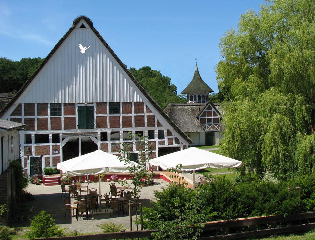 Taubenhof - Gut Cadenberge Hotel Exterior foto